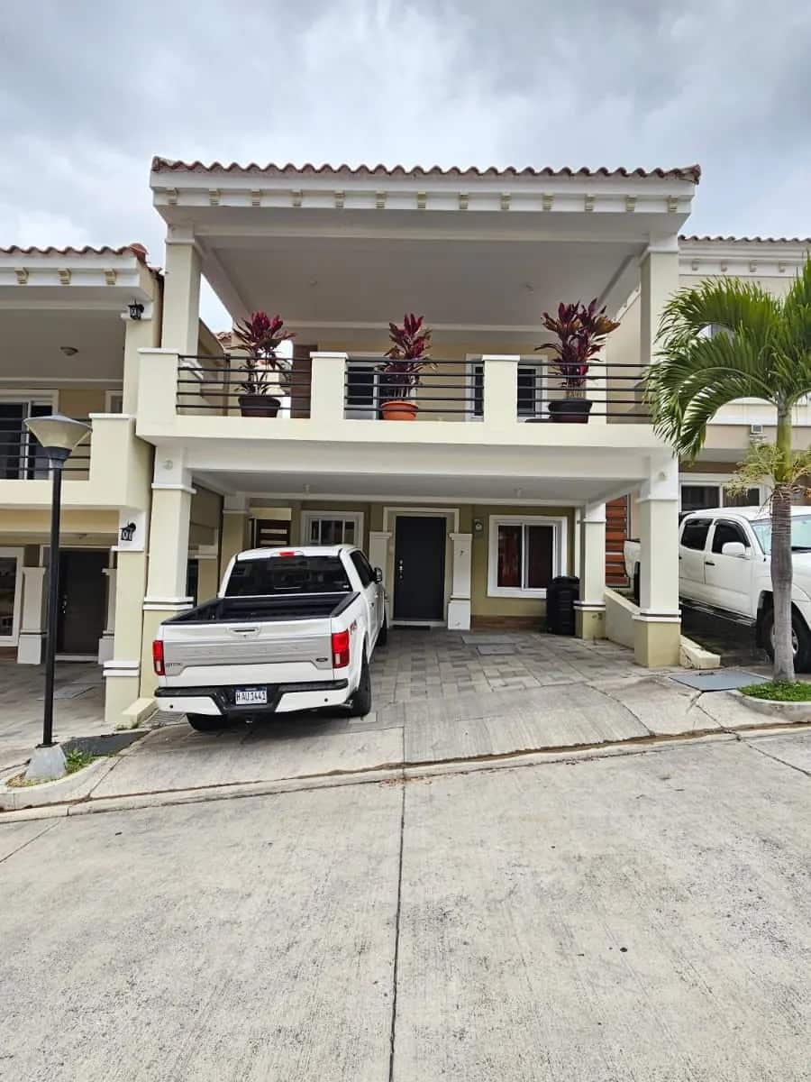 Casa en Venta - Residencial El Sauce | Villa Las Palmeras - Tegucigalpa
