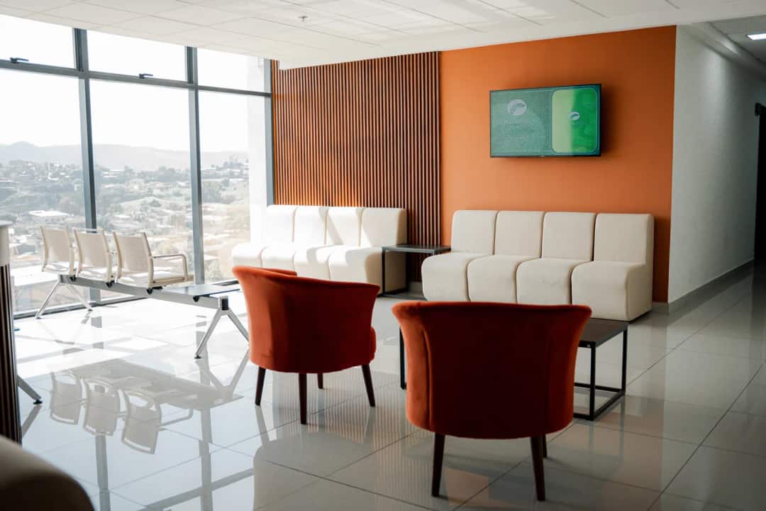 Consultorio Médico en Renta Torre Xcala piso 7| Amueblado y Equipado - Tegucigalpa