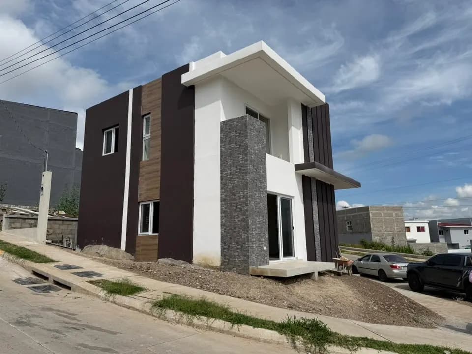 Venta de casa en Res. Los Hidalgos - foto 1 de 14