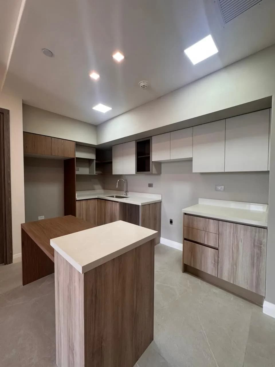Venta de apartamento en torre Doss - foto 1 de 12