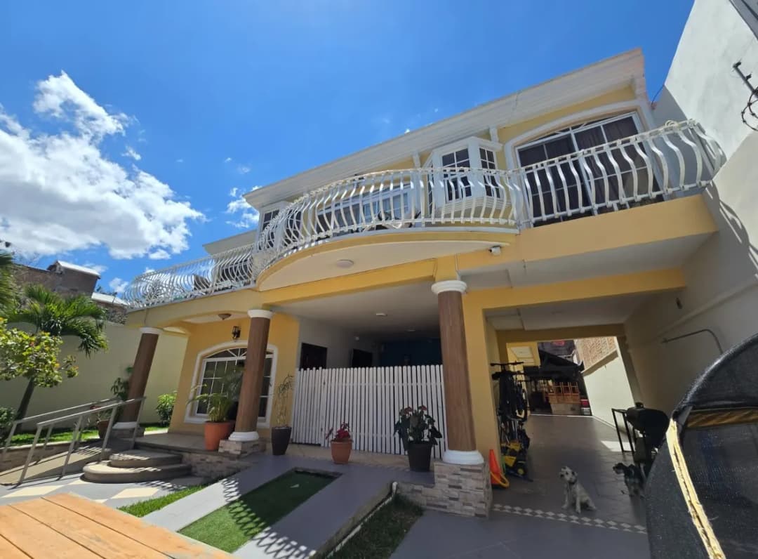 HERMOSA CASA EN VENTA - COLONIA LOS ÁNGELES, CIRCUITO CERRADO - foto 1 de 16